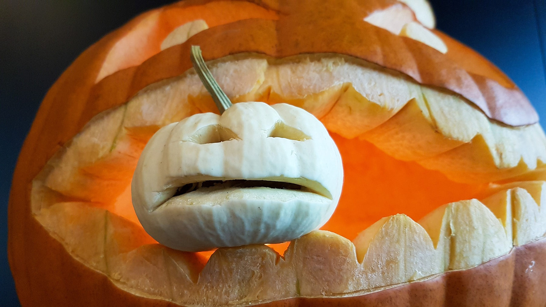 ¿Cómo tallar una calabaza para Halloween? Decoraciones, inspiraciones, faroles para el otoño.