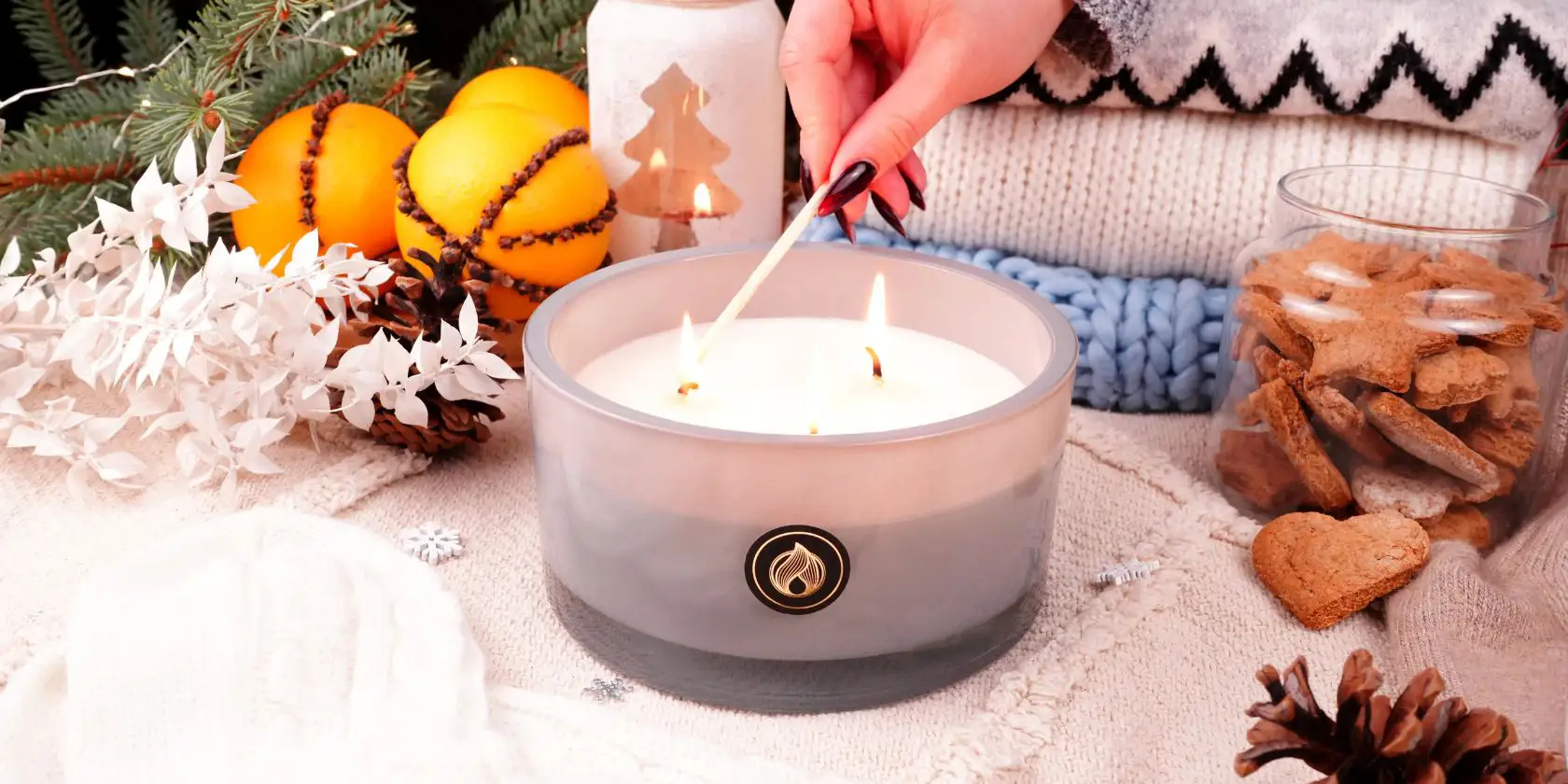 Candle World Large Soy Candle with Three Wicks Cozy Cashmere