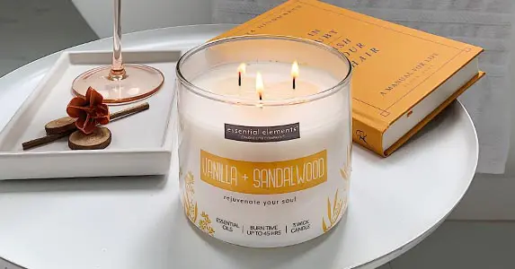 Nová verzia kolekcie prírodných sviečok Essential Elements od Candle-lite