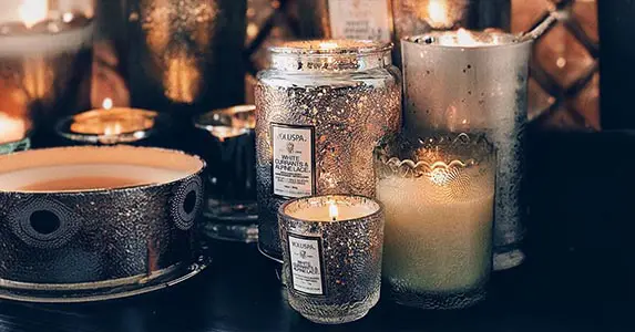 Velas aromáticas navideñas Voluspa 2019