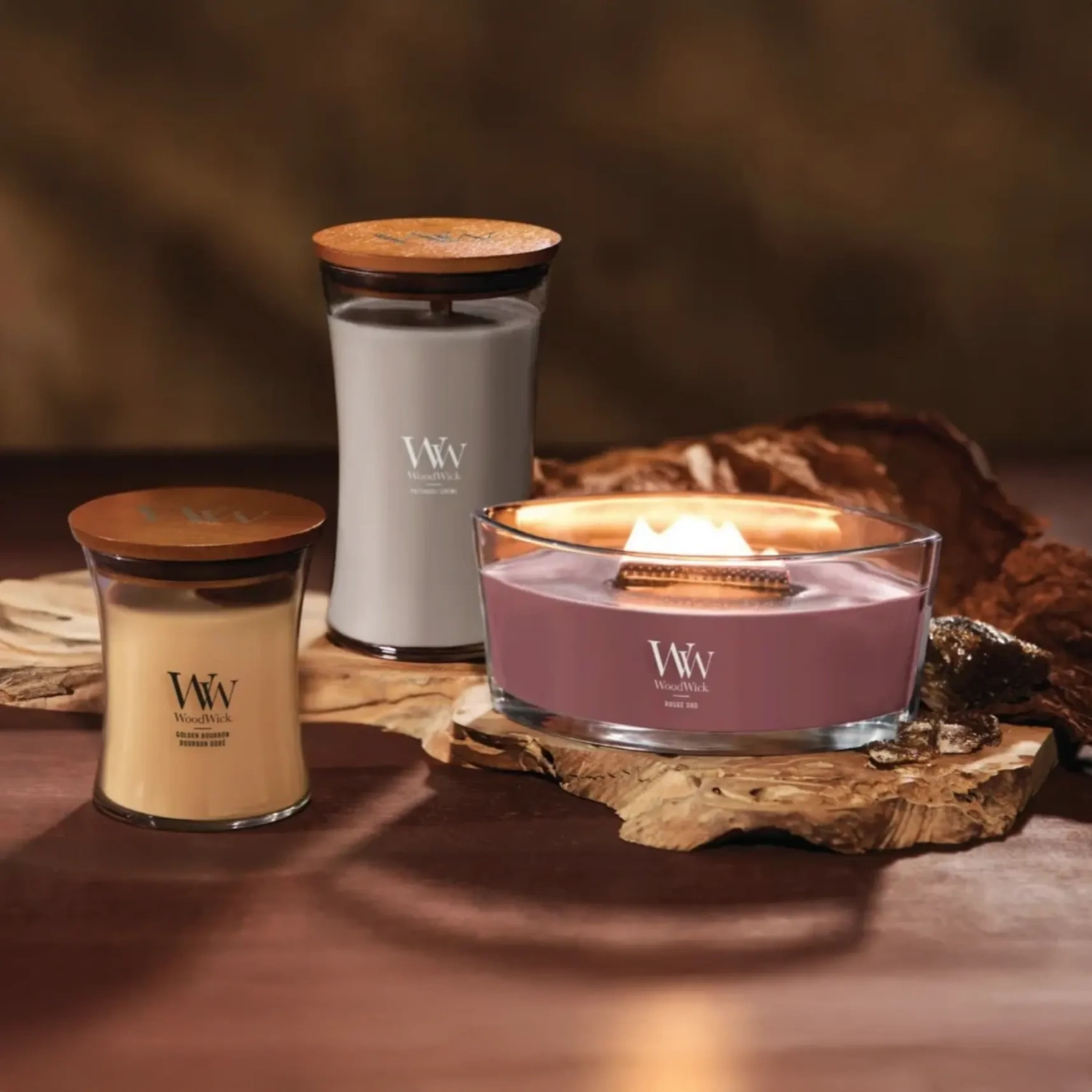 WoodWick medium scented candle with wooden wick 9.7 oz 275 g