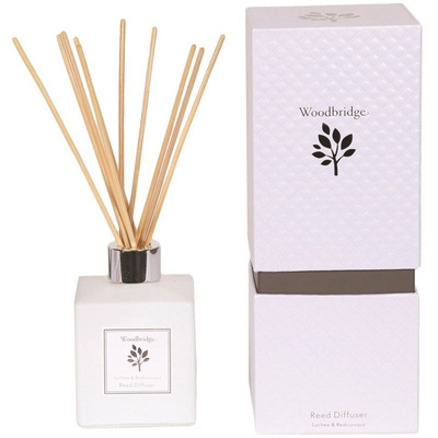 Patyczki zapachowe eleganckie w pudełku Lychee Redcurrant Woodbridge Candle 120 ml