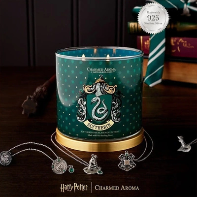 Sviečka so šperkami Harry Potter Slizolin náhrdelník Charmed Aroma