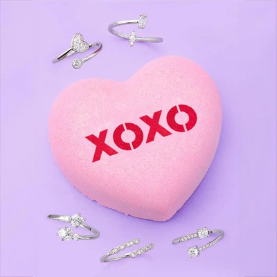 Bezaubernde Aroma-Badebombe mit Schmuck XOXO Valentinstag – Ring