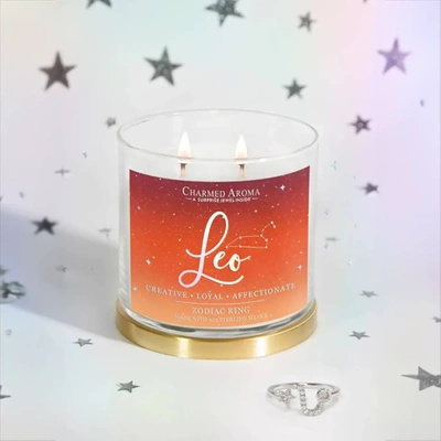 Sójová vonná sviečka Charmed Aroma so strieborným prsteňom 12 oz 340 g - znamenie zverokruhu Lev