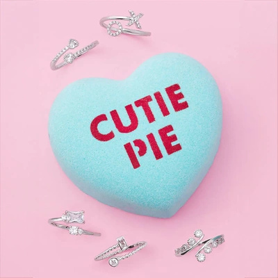 Charmed Aroma vonios bomba su papuošalais Heart Cutie Pie - Ring