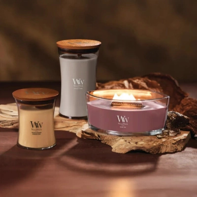 WoodWick mittelgroße Duftkerze mit Holzdocht 9,7 oz 275 g - Patchouli Créme
